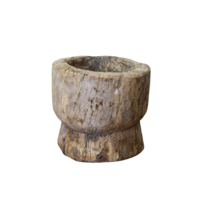 מכתש עץ פרימיטיבי מבוקע